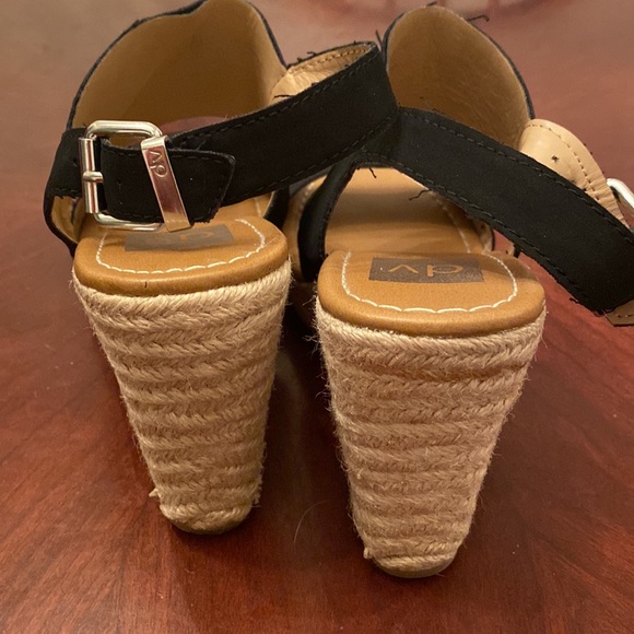 🦊 DV black wedge. Dress up any outfit. - Picture 3 of 6